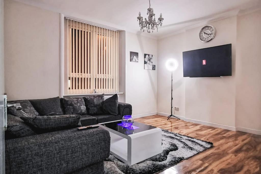 Glasgow Southside: Cosy 2 Bedroom Apartment — Photos 1